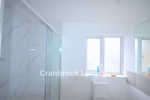 2 bedroom flat to rent, Ilford, IG2