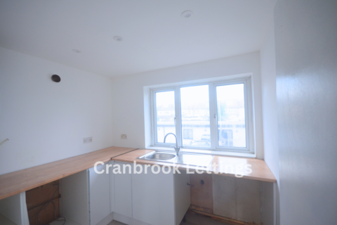 2 bedroom flat to rent, Ilford, IG2