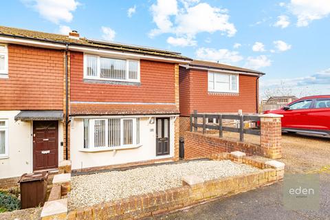 2 bedroom end of terrace house for sale, Woodpecker Road, Larkfield, ME20