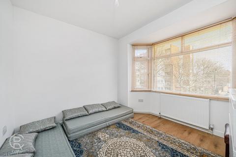 2 bedroom flat for sale, Greenford Avenue, Hanwell, London, W7