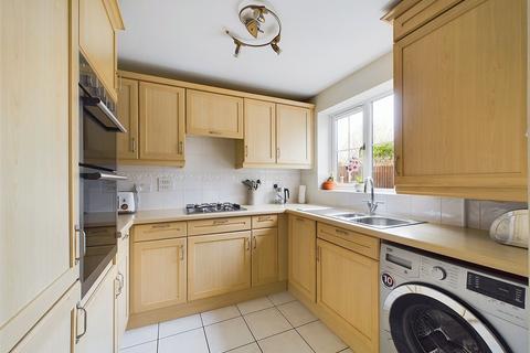 3 bedroom end of terrace house for sale, Tudor Close, Churchdown, Gloucester, Gloucestershire, GL3