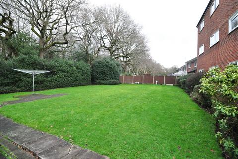 2 bedroom apartment for sale, Henley Drive, Camberley, Frimley Green, GU16