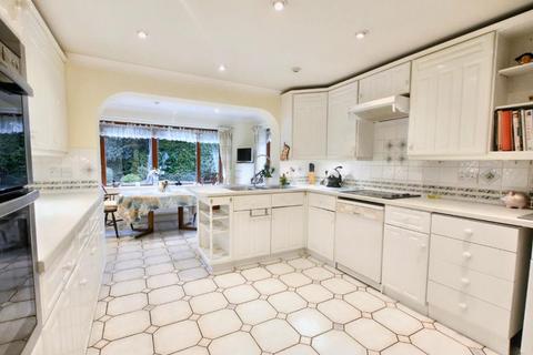 5 bedroom detached house for sale, OFF THE MOUNT, FETCHAM, KT22