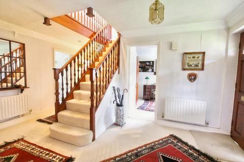 5 bedroom detached house for sale, OFF THE MOUNT, FETCHAM, KT22