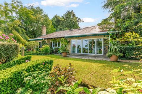 undefined, Cleeve Hill, Cheltenham, Gloucestershire, GL52