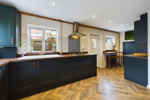 56 Bickerstaffes Road, Towcester, NN12 6EQ