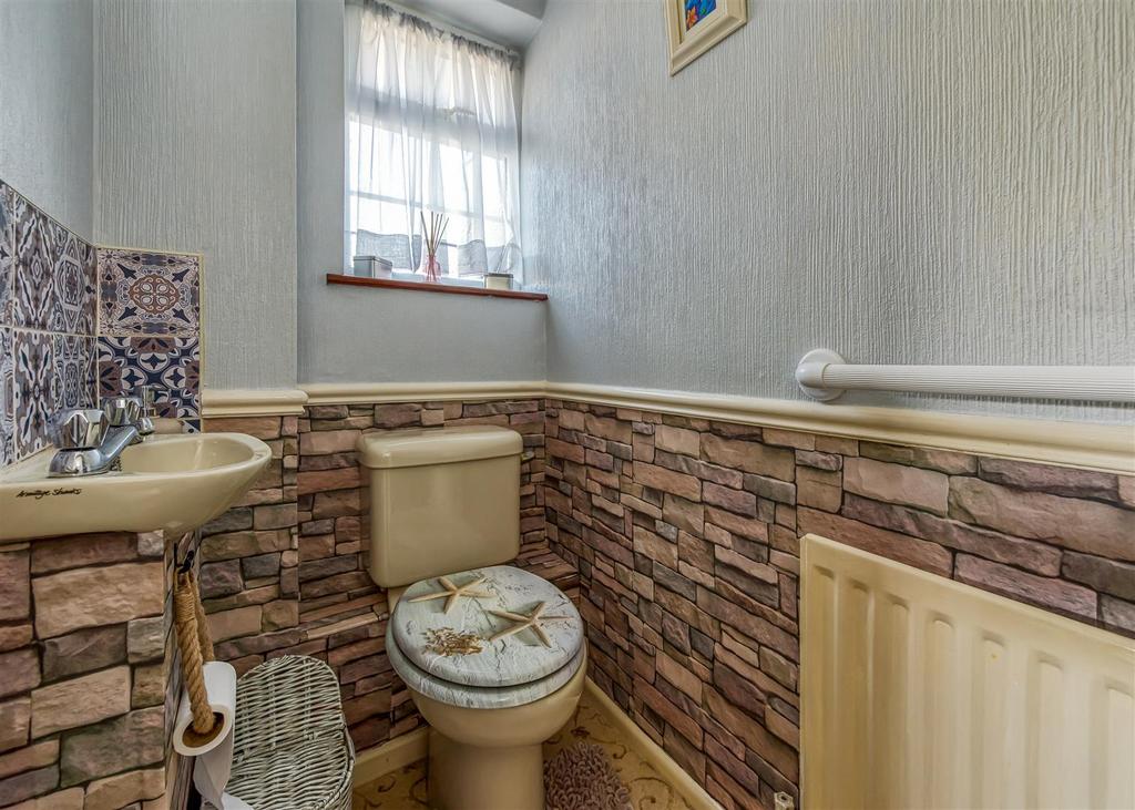 2 Reynolds Close-AUG25-2.jpg