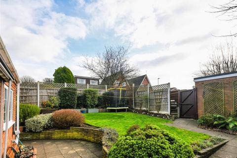 3 bedroom detached house for sale, 2 Reynolds Close, Swindon, Dudley