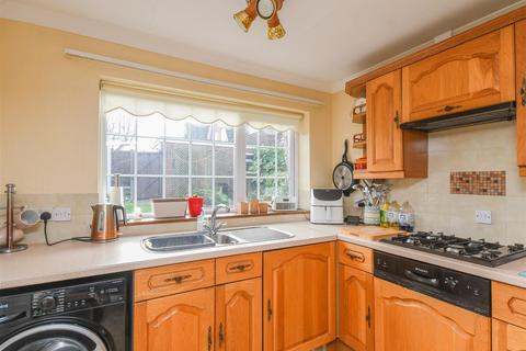 3 bedroom detached house for sale, 2 Reynolds Close, Swindon, Dudley