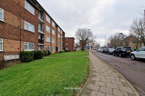 Studio for sale, Thatcham Court, High Road N20