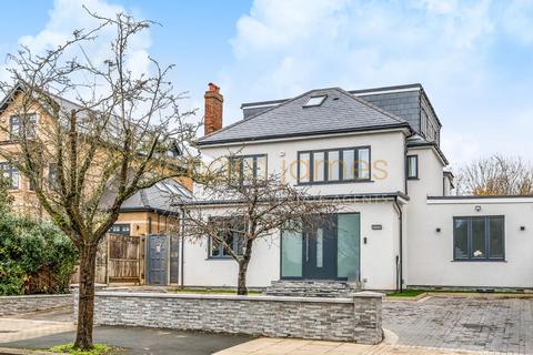 6 bedroom detached house for sale, Millway, London, NW7