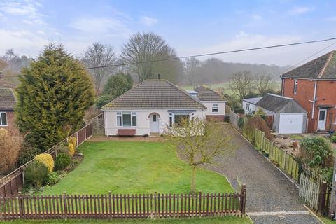 3 bedroom detached bungalow for sale, Raithby Road, Hundleby, PE23