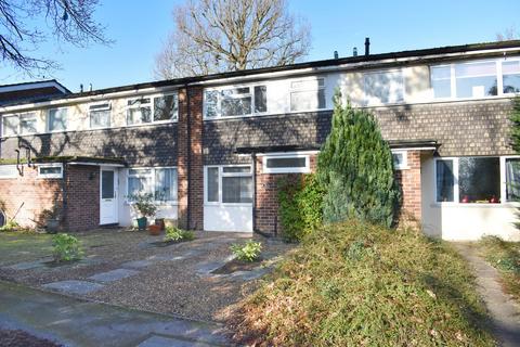 3 bedroom terraced house to rent, Station Avenue, Walton-on-Thames, KT12