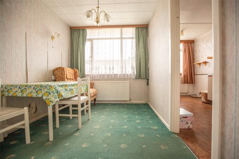 2 Stinchcombe, Yate, Bristol, BS37 4DN