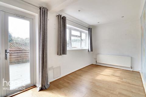 3 bedroom semi-detached house for sale, Rush Close, Chatham
