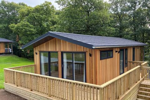 2 bedroom lodge for sale, Llanidloes Powys