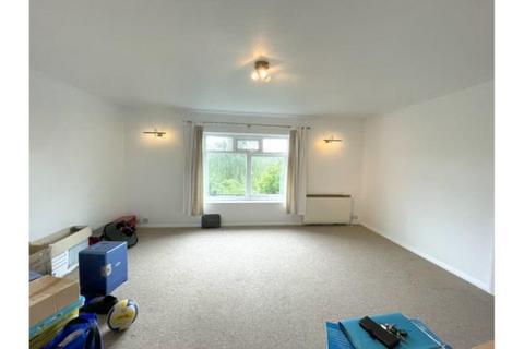2 bedroom apartment to rent, Fawcett Road,  Windsor,  SL4