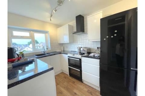 2 bedroom apartment to rent, Fawcett Road,  Windsor,  SL4