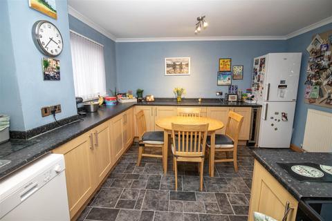 4 bedroom end of terrace house for sale, 1 Daykins Drive, Hawick