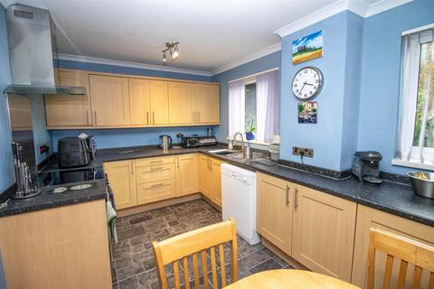 4 bedroom end of terrace house for sale, 1 Daykins Drive, Hawick