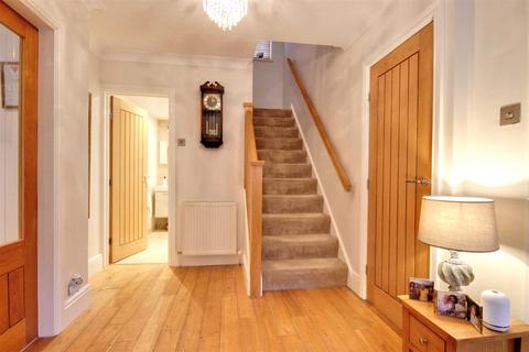 4 bedroom detached house for sale, Woodhall Way, Beverley