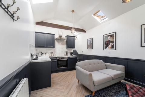 undefined, Bristol BS5