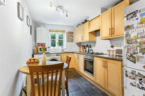 94 Goddard Place, London, N19 5GT