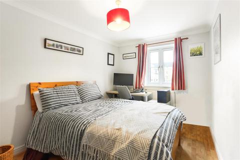 94 Goddard Place, London, N19 5GT
