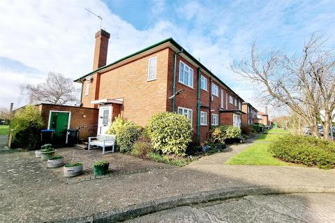 2 bedroom maisonette for sale, Belmont Close, Cockfosters, EN4