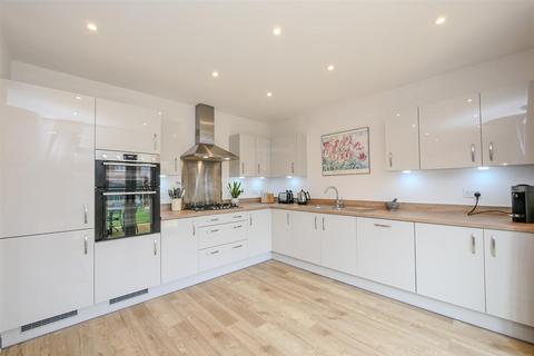 4 bedroom detached house for sale, Hither Derhams, Benson OX10