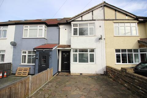 2 bedroom terraced house for sale, Boscombe Road, Worcester Park KT4