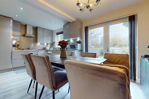 4 bedroom detached house for sale, Tower Drive, Neath Hill, Milton Keynes