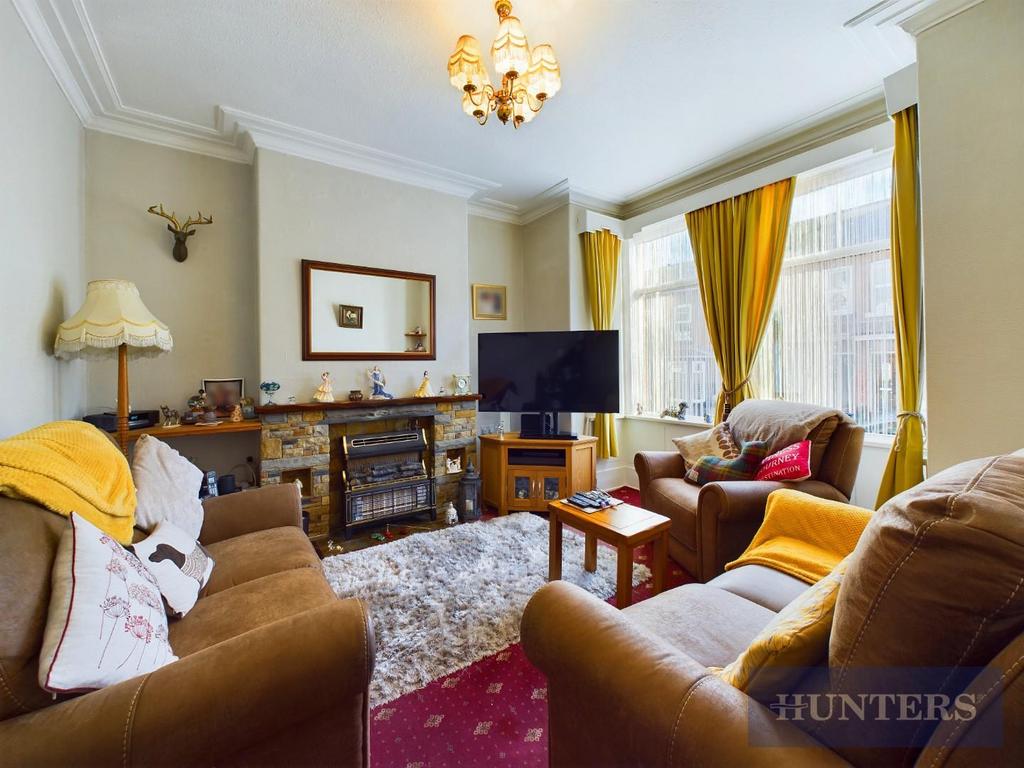 CAM03407 G0-PR0492-STILL008.jpg