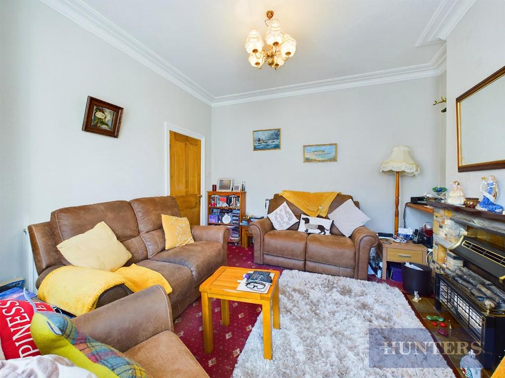 CAM03407 G0-PR0492-STILL009.jpg