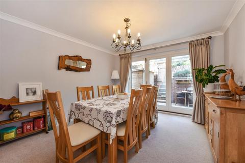 Green Bank Upper Link, St Mary Bourne, Andover, SP11 6BT