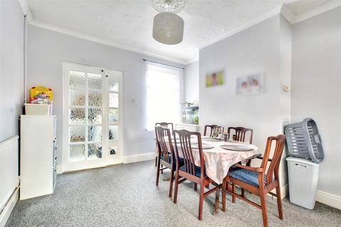 2 bedroom end of terrace house for sale, Nelson Road, Beeston, Nottingham