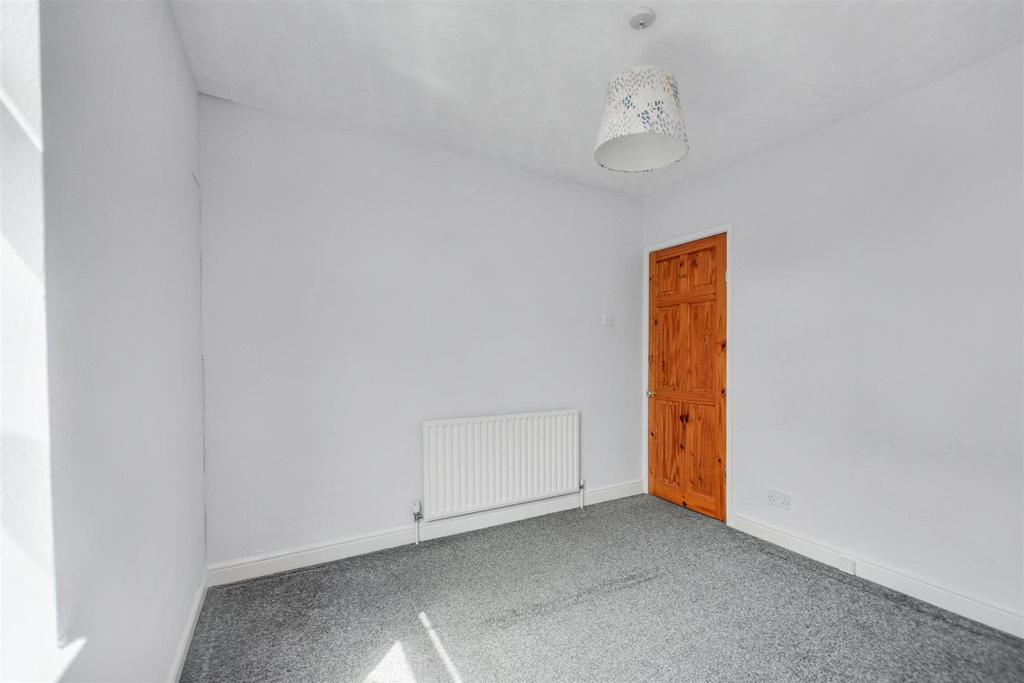 Bedroom 1 2.jpeg