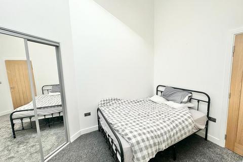 3 bedroom flat share to rent, Newhall Street, Birmingham B3