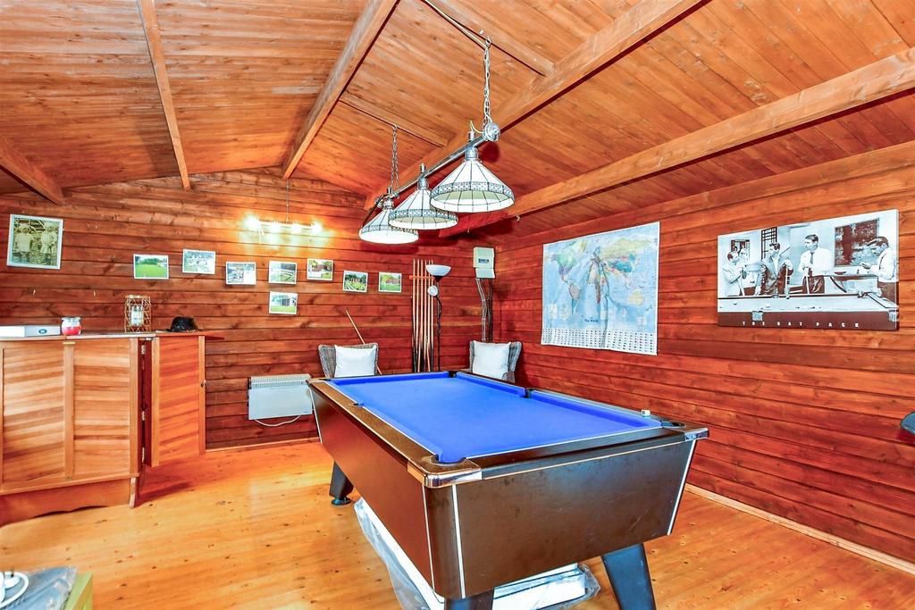 Workshop/Outbuildings