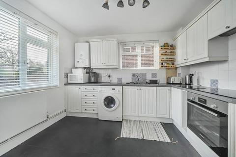 3 bedroom flat for sale, Blakeney Road, Beckenham