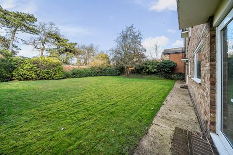 3 bedroom flat for sale, Blakeney Road, Beckenham