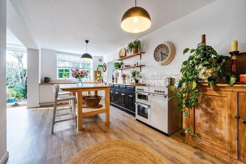 198 Hayes Lane, Bromley, BR2 7LA