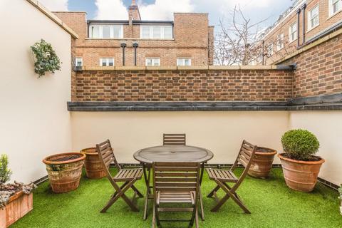 4 bedroom terraced house for sale, St. Michael's Mews, Belgravia, London, SW1W