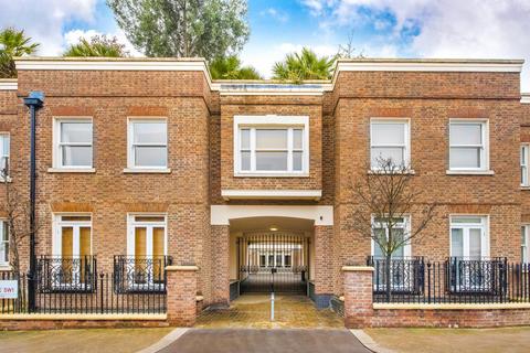 4 bedroom terraced house for sale, St. Michael's Mews, Belgravia, London, SW1W