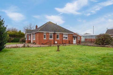 3 bedroom detached bungalow for sale, Ottringham Road, Keyingham