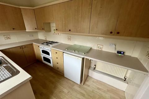 4 bedroom end of terrace house for sale, Elmfield Road, Huddersfield HD2