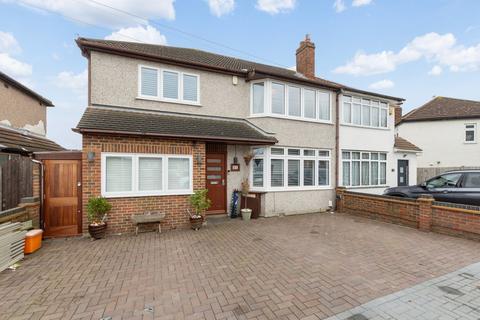 Ingleton Avenue, Welling, DA16