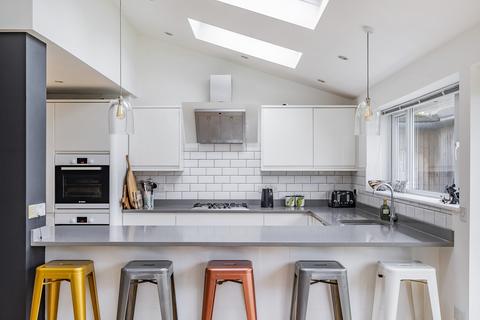 25 Nicholettes, Bristol, BS30 8YF