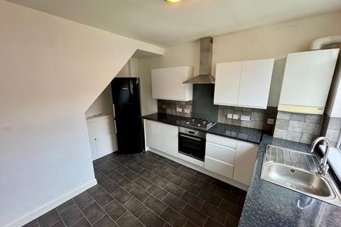 2 bedroom terraced house to rent, Kingston Street, Darlington DL3