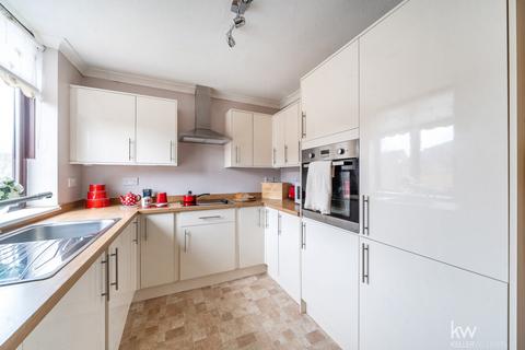 2 bedroom maisonette for sale, The Lawns, Stevenage, Hertfordshire